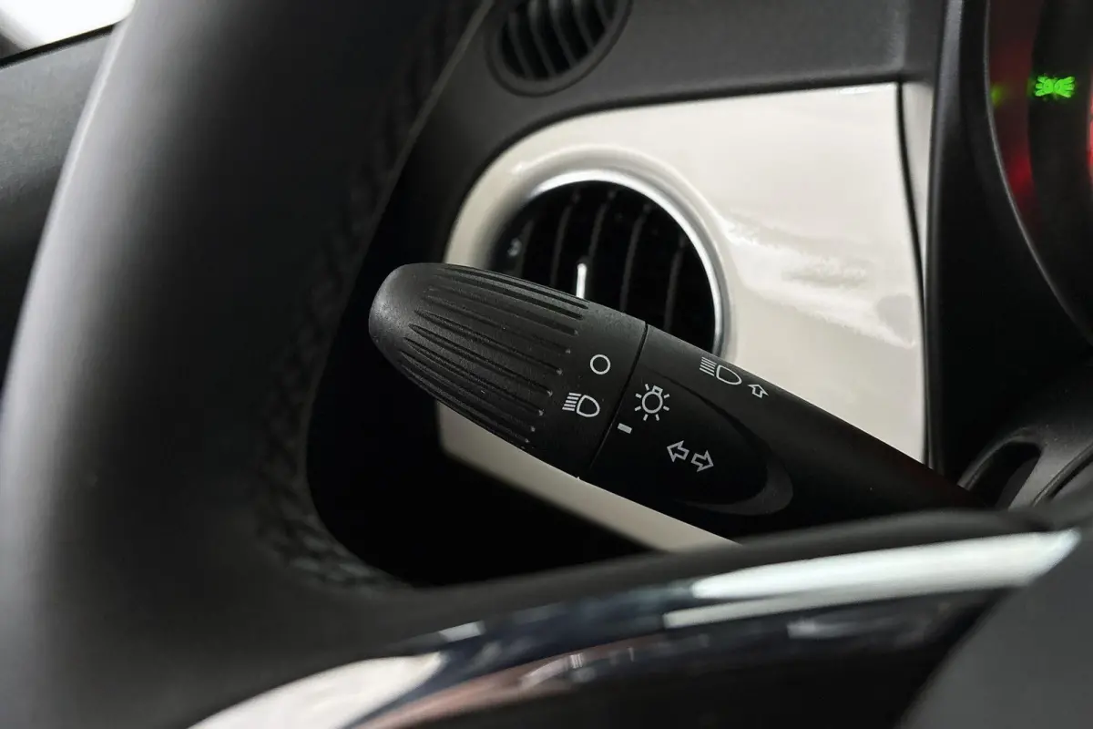 1.0 Hybrid Cult Cabriolet Airco Cruise Control Private lease €359,- p/m