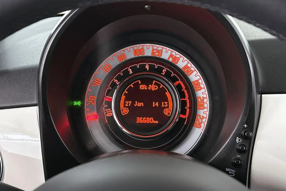 1.0 Hybrid Cult Cabriolet Airco Cruise Control Private lease €359,- p/m