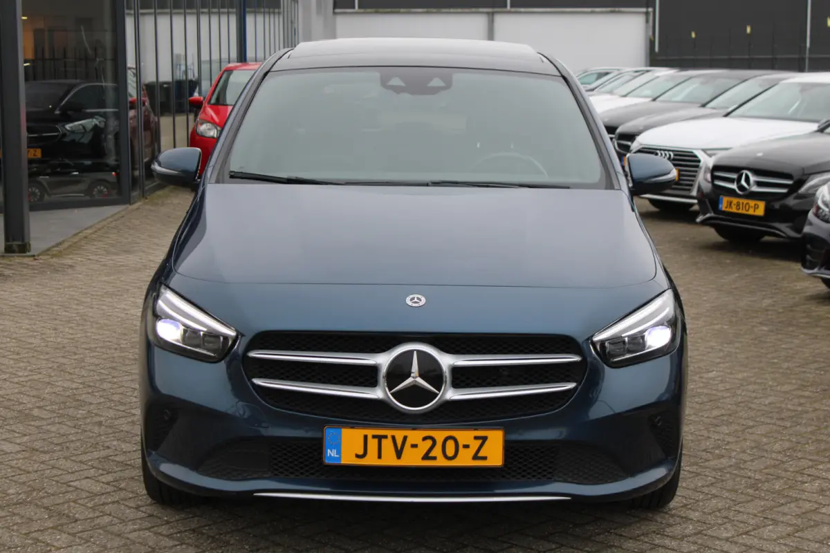 250e Premium Plus PANORAMADAK LEDER MEMORY DISTRONIC SFEER CARPLAY CAMERA KEY-LESS GO