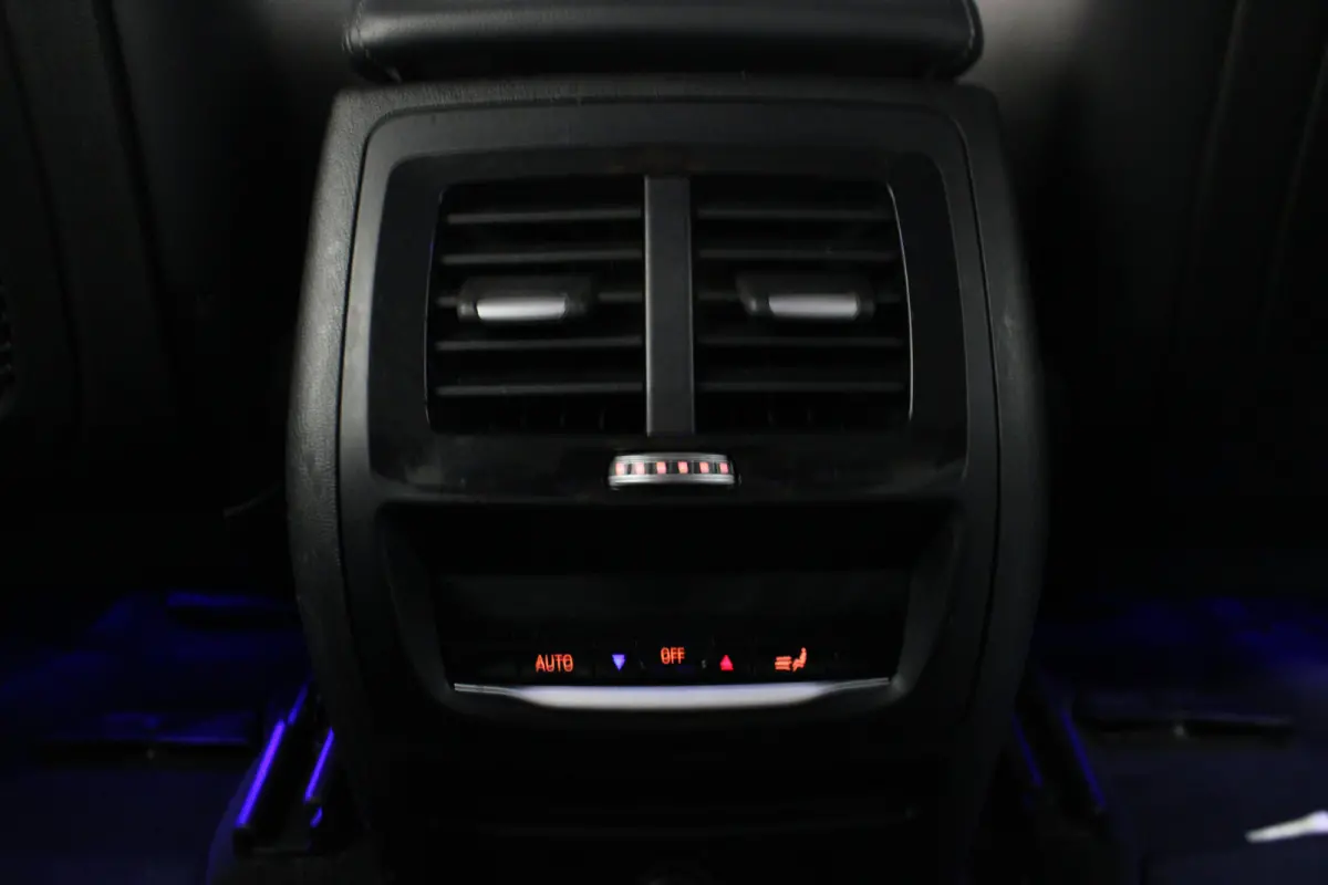 xDrive30i High Executive |Stoelverwarming|Trekhaak|