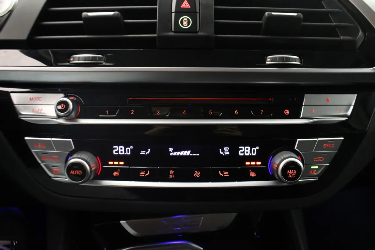 xDrive30i High Executive |Stoelverwarming|Trekhaak|
