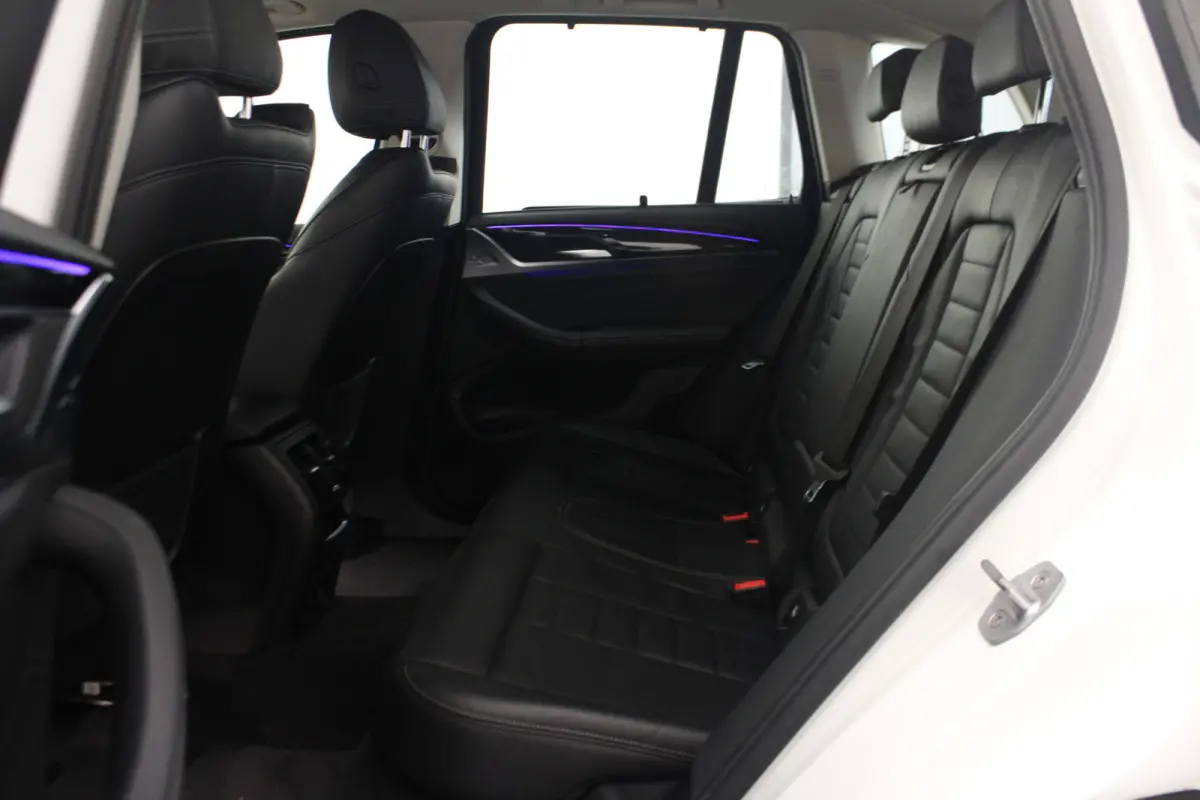 xDrive30i High Executive |Stoelverwarming|Trekhaak|