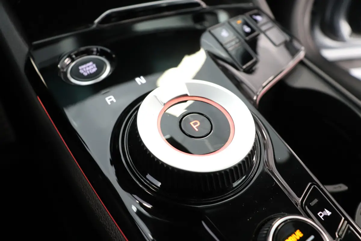 1.6 T-GDi Plug-in Hybrid AWD GT-Line automaat. Panoramadak, tray planken, zeer compleet.