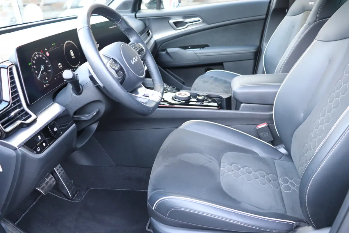 1.6 T-GDi Plug-in Hybrid AWD GT-Line automaat. Panoramadak, tray planken, zeer compleet.