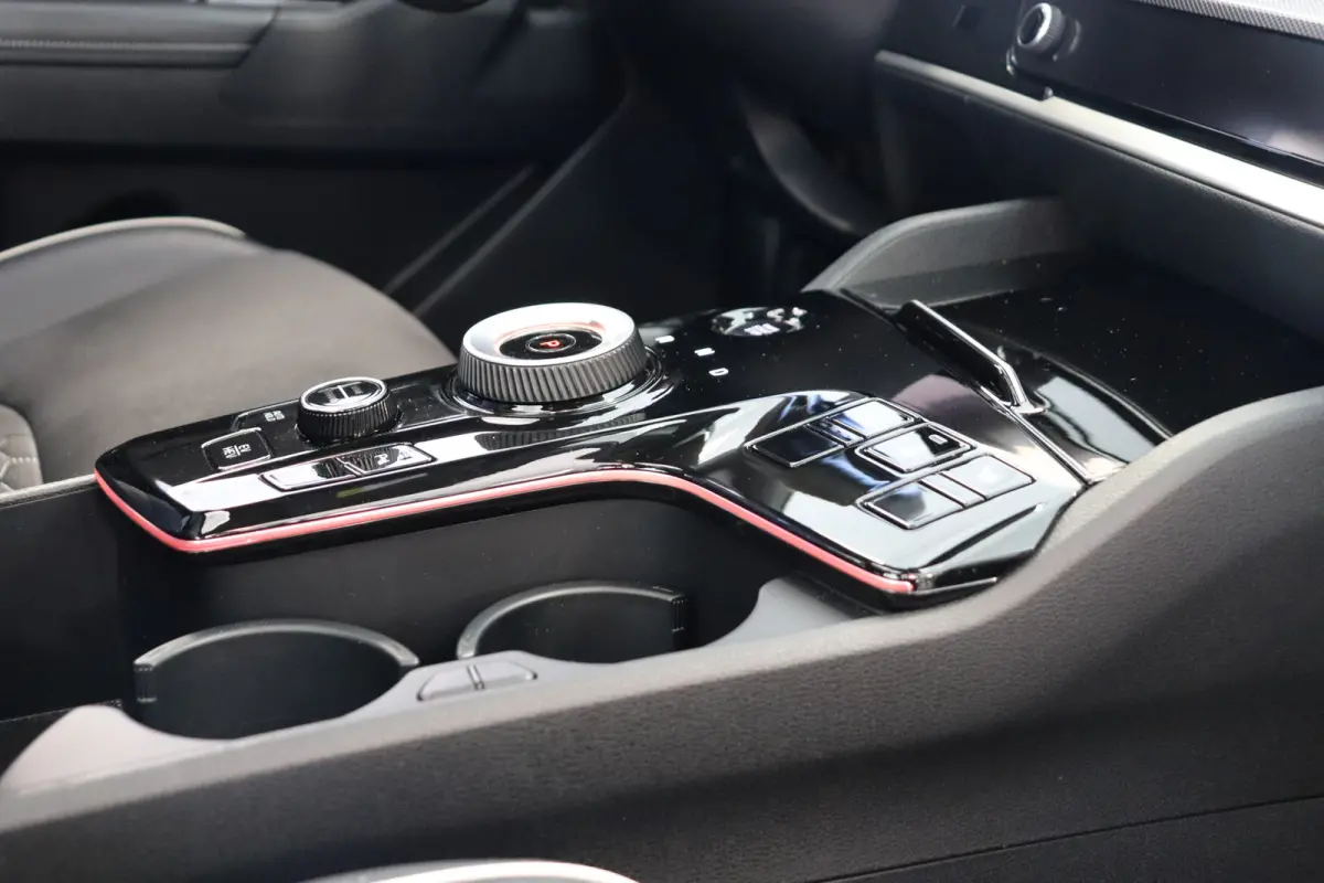 1.6 T-GDi Plug-in Hybrid AWD GT-Line automaat. Panoramadak, tray planken, zeer compleet.