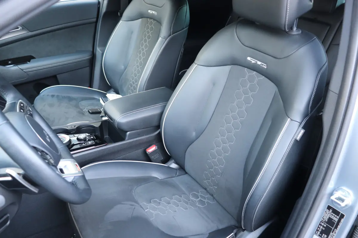 1.6 T-GDi Plug-in Hybrid AWD GT-Line automaat. Panoramadak, tray planken, zeer compleet.