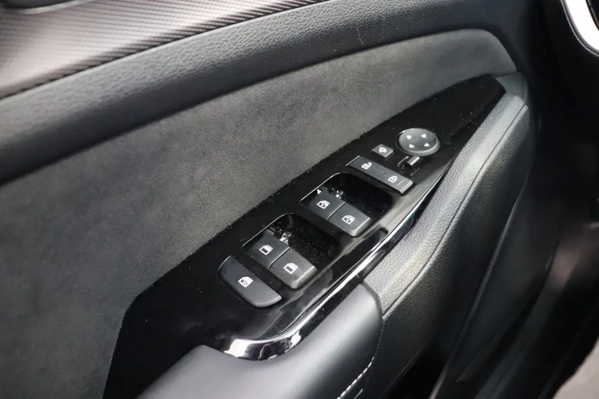 1.6 T-GDi Plug-in Hybrid AWD GT-Line automaat. Panoramadak, tray planken, zeer compleet.