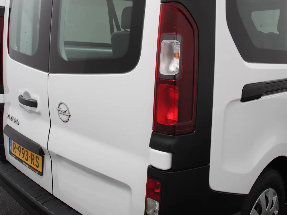 1.6 CDTI L2H1 8-Persoons PERSONENBUS Incl. BTW/Bpm Airco Bluetooth Lang 8-persoons