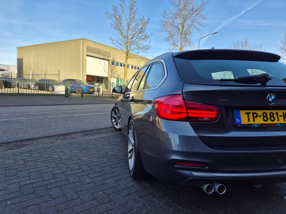 Nbt EVO Apple CarPlay LM Velgen Trekhaak NAP NL Gave Kleur 320i Luxury Edition