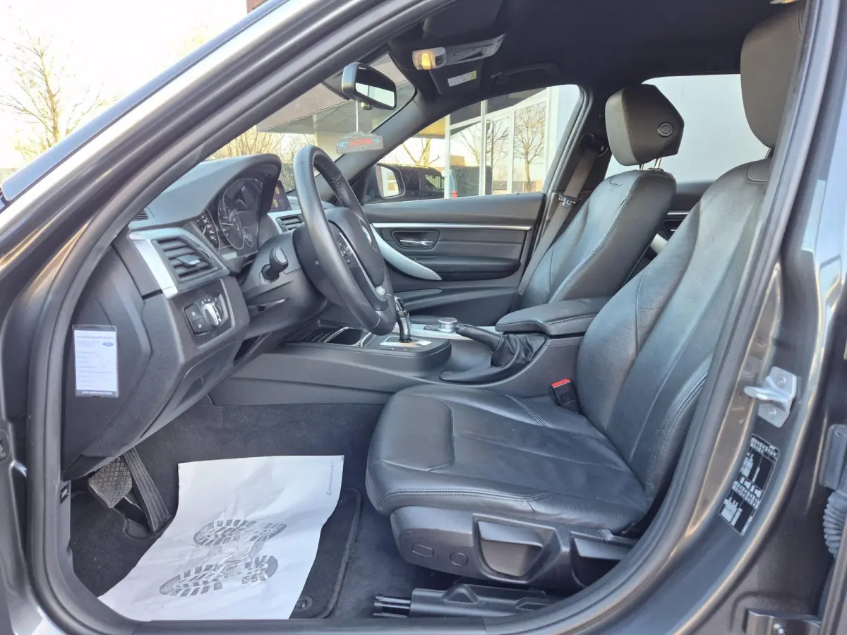 Nbt EVO Apple CarPlay LM Velgen Trekhaak NAP NL Gave Kleur 320i Luxury Edition