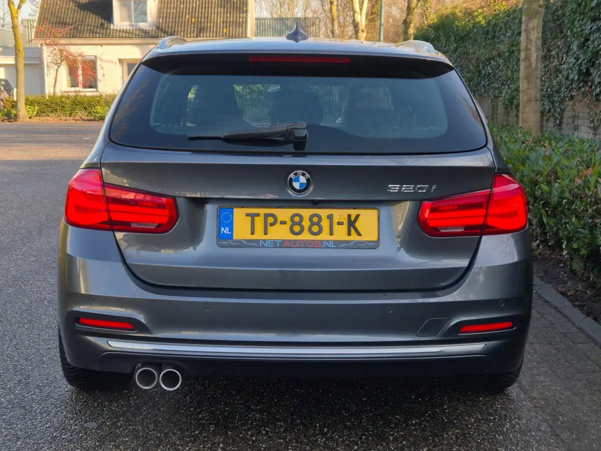 Nbt EVO Apple CarPlay LM Velgen Trekhaak NAP NL Gave Kleur 320i Luxury Edition