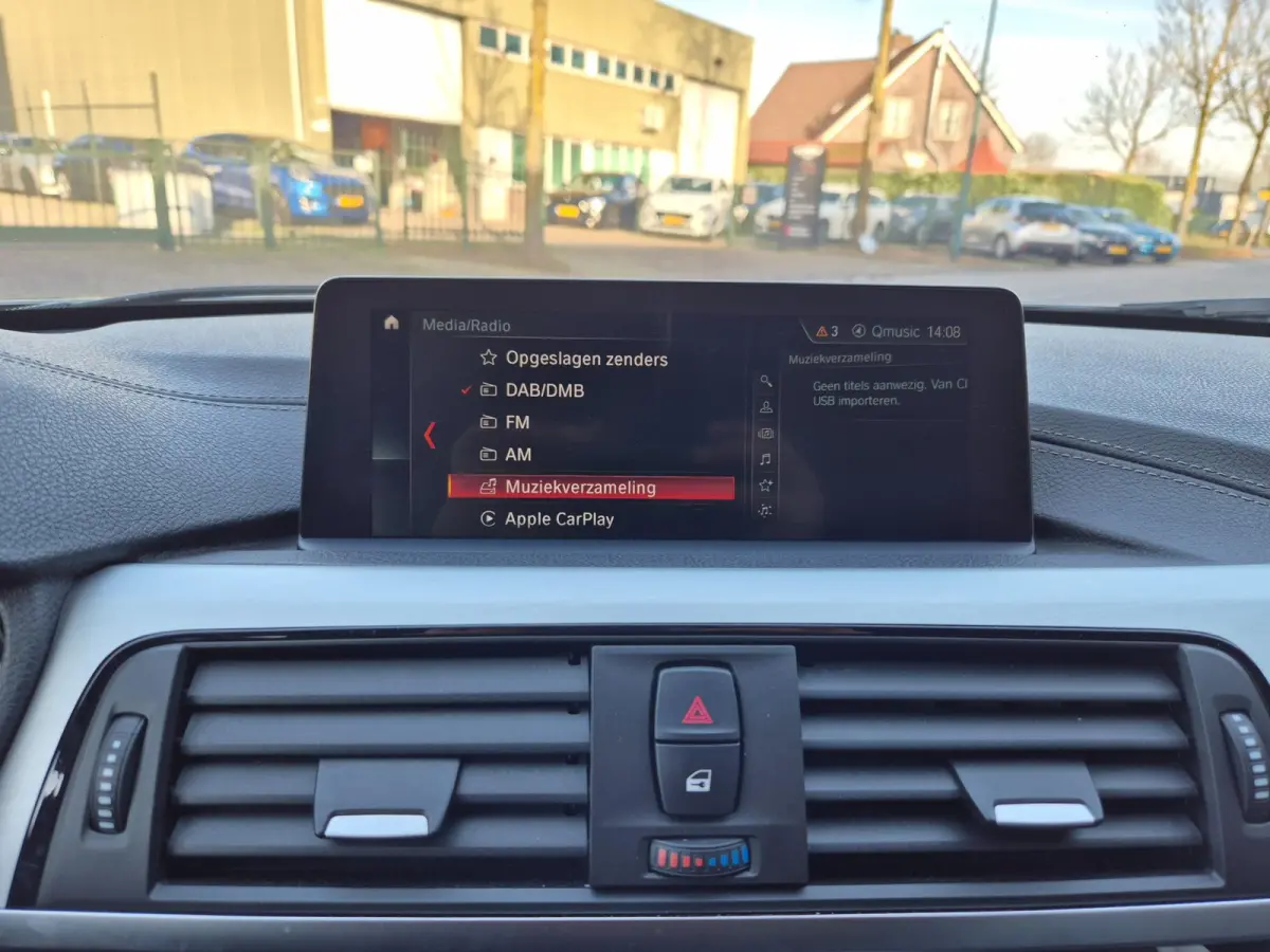 Nbt EVO Apple CarPlay LM Velgen Trekhaak NAP NL Gave Kleur 320i Luxury Edition