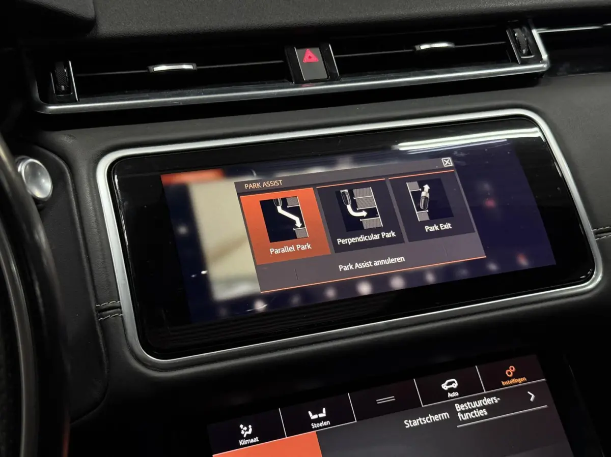 3.0 V6 SC AWD R-Dynamic HSE