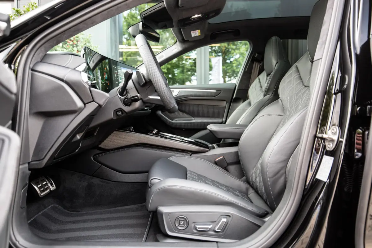 2.0 e-hybrid quattro S edition Competition