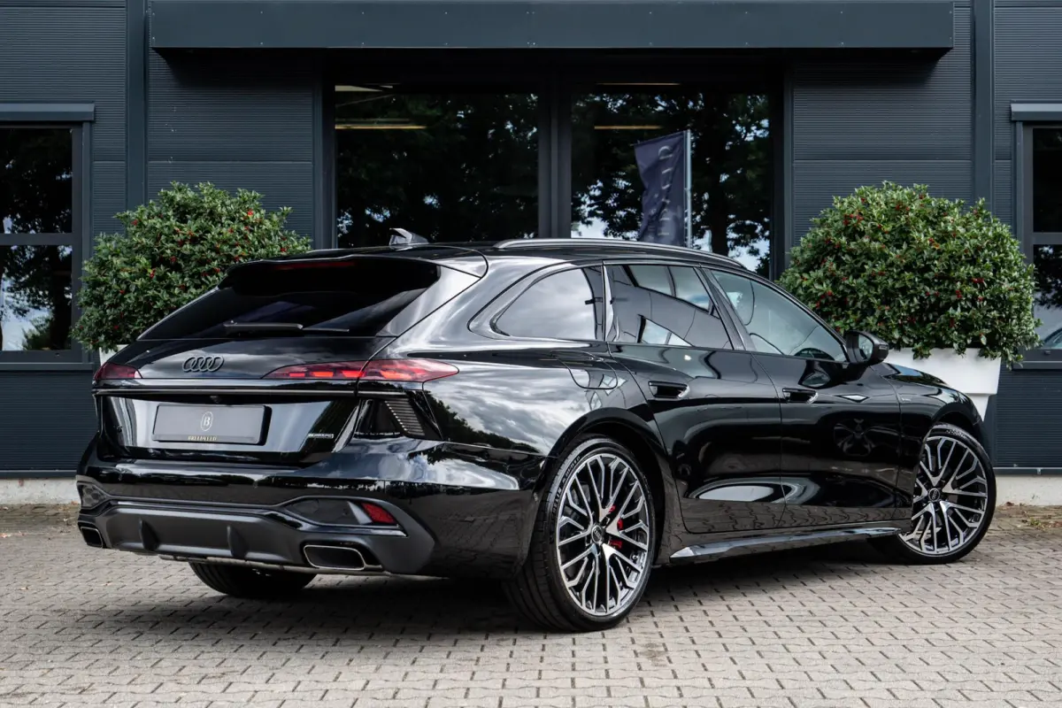 2.0 e-hybrid quattro S edition Competition