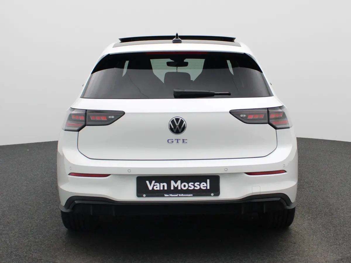 1.5 eHybrid GTE 272 PK | DEMO | PANORAMADAK | 360 CAMERA | HEAD-UP | SFEERVERLICHTING | STOELVERWARMING | STUURVERWARMING | IQ LIGHT | APPLE CARPLAY - ANDROID AUTO | DIGITALE COCKPIT PRO | K