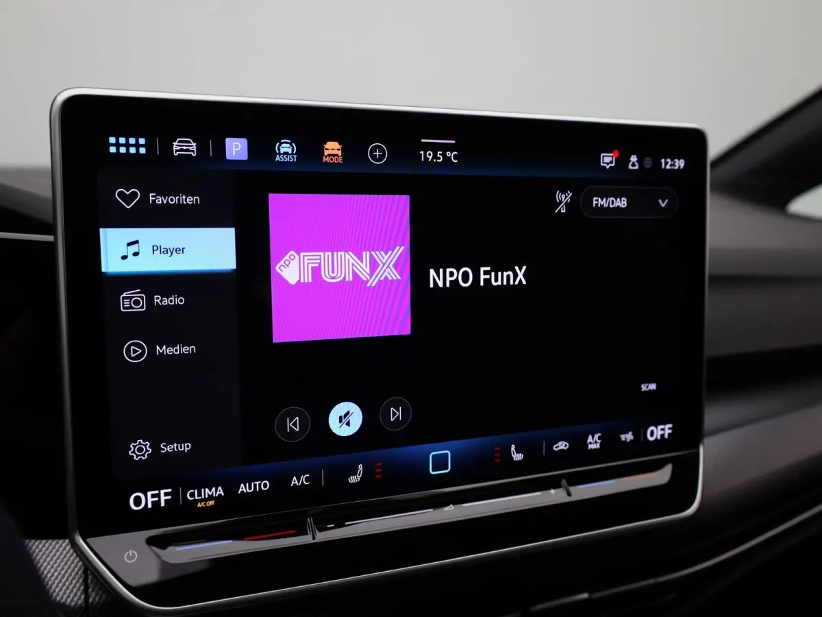 1.5 eHybrid GTE 272 PK | DEMO | PANORAMADAK | 360 CAMERA | HEAD-UP | SFEERVERLICHTING | STOELVERWARMING | STUURVERWARMING | IQ LIGHT | APPLE CARPLAY - ANDROID AUTO | DIGITALE COCKPIT PRO | K