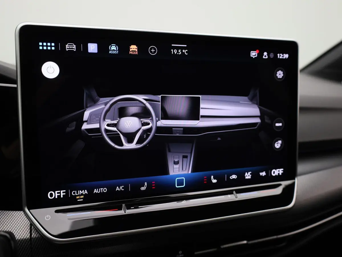 1.5 eHybrid GTE 272 PK | DEMO | PANORAMADAK | 360 CAMERA | HEAD-UP | SFEERVERLICHTING | STOELVERWARMING | STUURVERWARMING | IQ LIGHT | APPLE CARPLAY - ANDROID AUTO | DIGITALE COCKPIT PRO | K