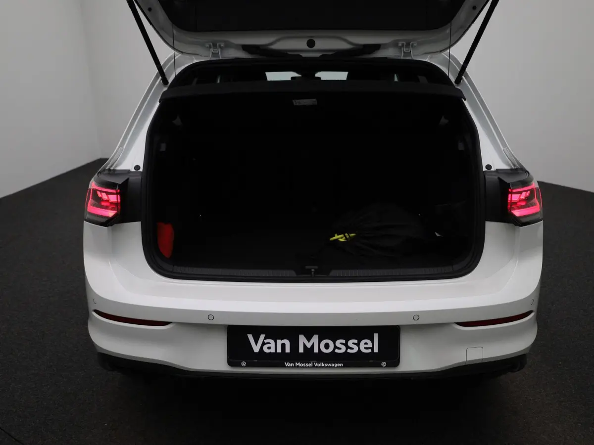 1.5 eHybrid GTE 272 PK | DEMO | PANORAMADAK | 360 CAMERA | HEAD-UP | SFEERVERLICHTING | STOELVERWARMING | STUURVERWARMING | IQ LIGHT | APPLE CARPLAY - ANDROID AUTO | DIGITALE COCKPIT PRO | K