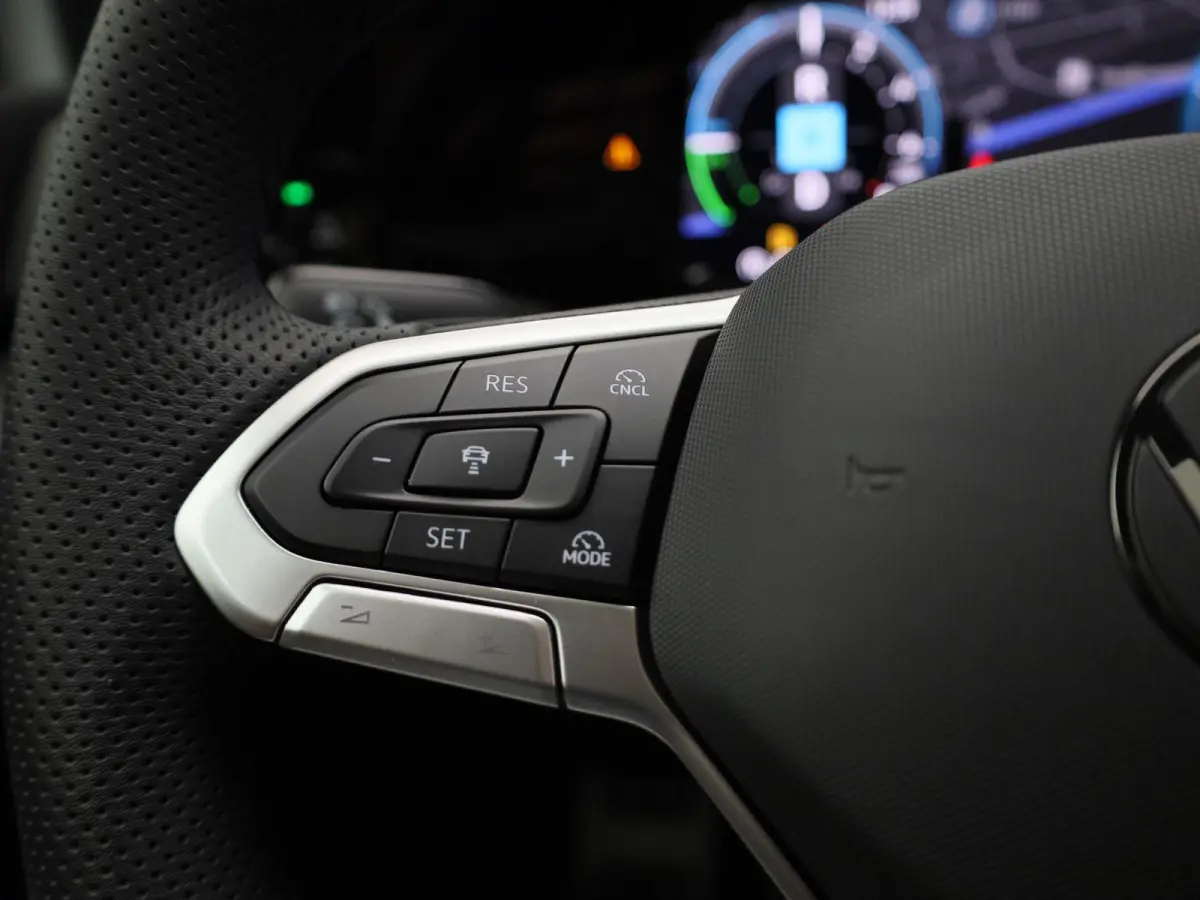 1.5 eHybrid GTE 272 PK | DEMO | PANORAMADAK | 360 CAMERA | HEAD-UP | SFEERVERLICHTING | STOELVERWARMING | STUURVERWARMING | IQ LIGHT | APPLE CARPLAY - ANDROID AUTO | DIGITALE COCKPIT PRO | K