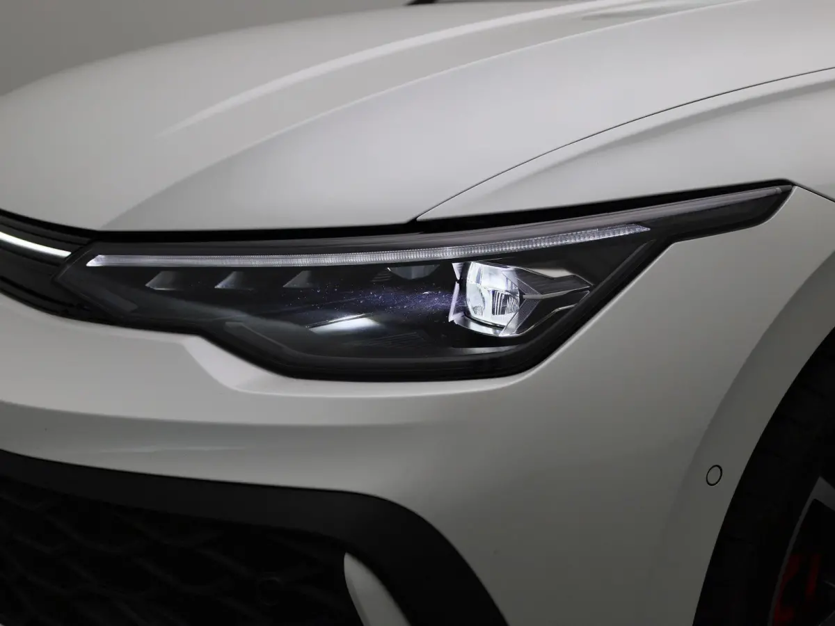 1.5 eHybrid GTE 272 PK | DEMO | PANORAMADAK | 360 CAMERA | HEAD-UP | SFEERVERLICHTING | STOELVERWARMING | STUURVERWARMING | IQ LIGHT | APPLE CARPLAY - ANDROID AUTO | DIGITALE COCKPIT PRO | K