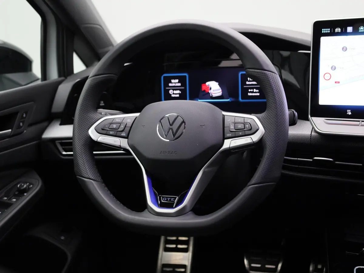 1.5 eHybrid GTE 272 PK | DEMO | PANORAMADAK | 360 CAMERA | HEAD-UP | SFEERVERLICHTING | STOELVERWARMING | STUURVERWARMING | IQ LIGHT | APPLE CARPLAY - ANDROID AUTO | DIGITALE COCKPIT PRO | K