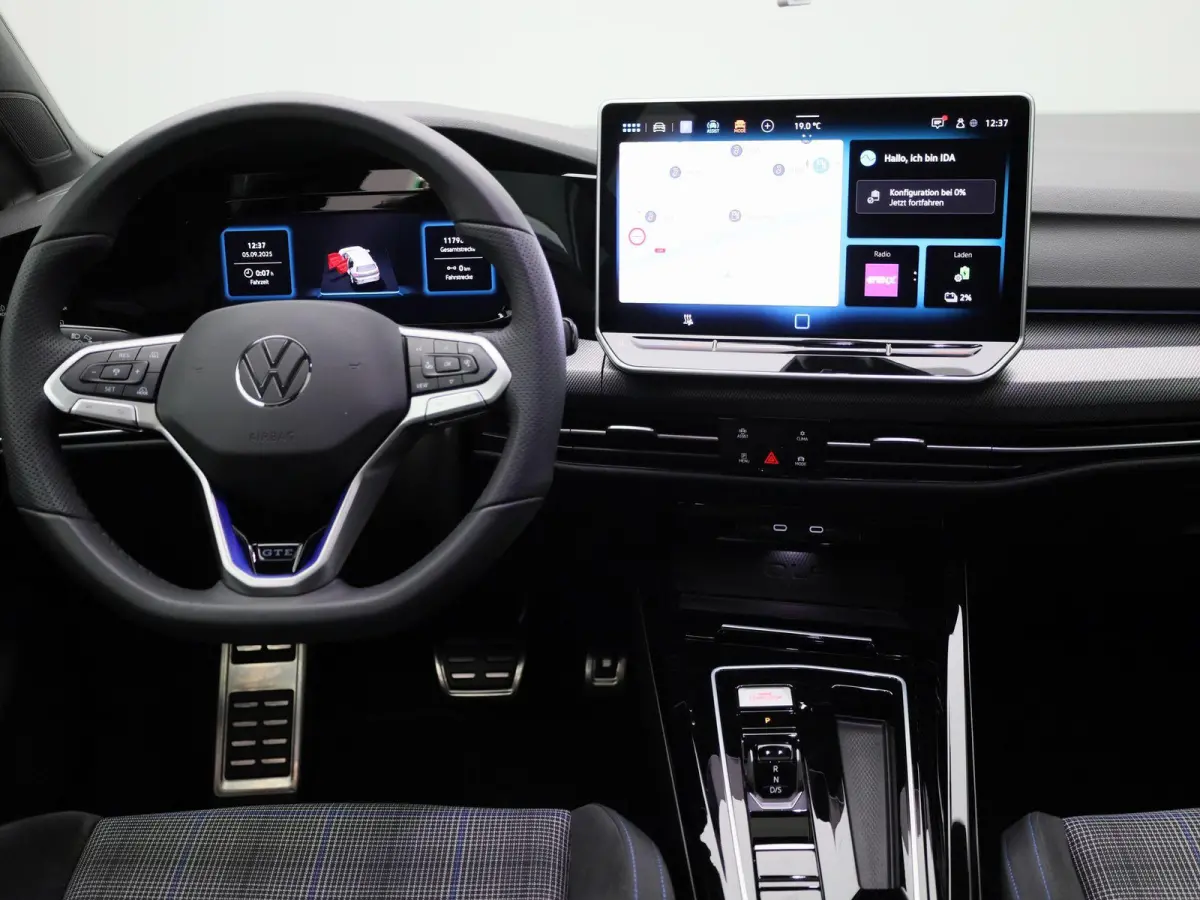 1.5 eHybrid GTE 272 PK | DEMO | PANORAMADAK | 360 CAMERA | HEAD-UP | SFEERVERLICHTING | STOELVERWARMING | STUURVERWARMING | IQ LIGHT | APPLE CARPLAY - ANDROID AUTO | DIGITALE COCKPIT PRO | K