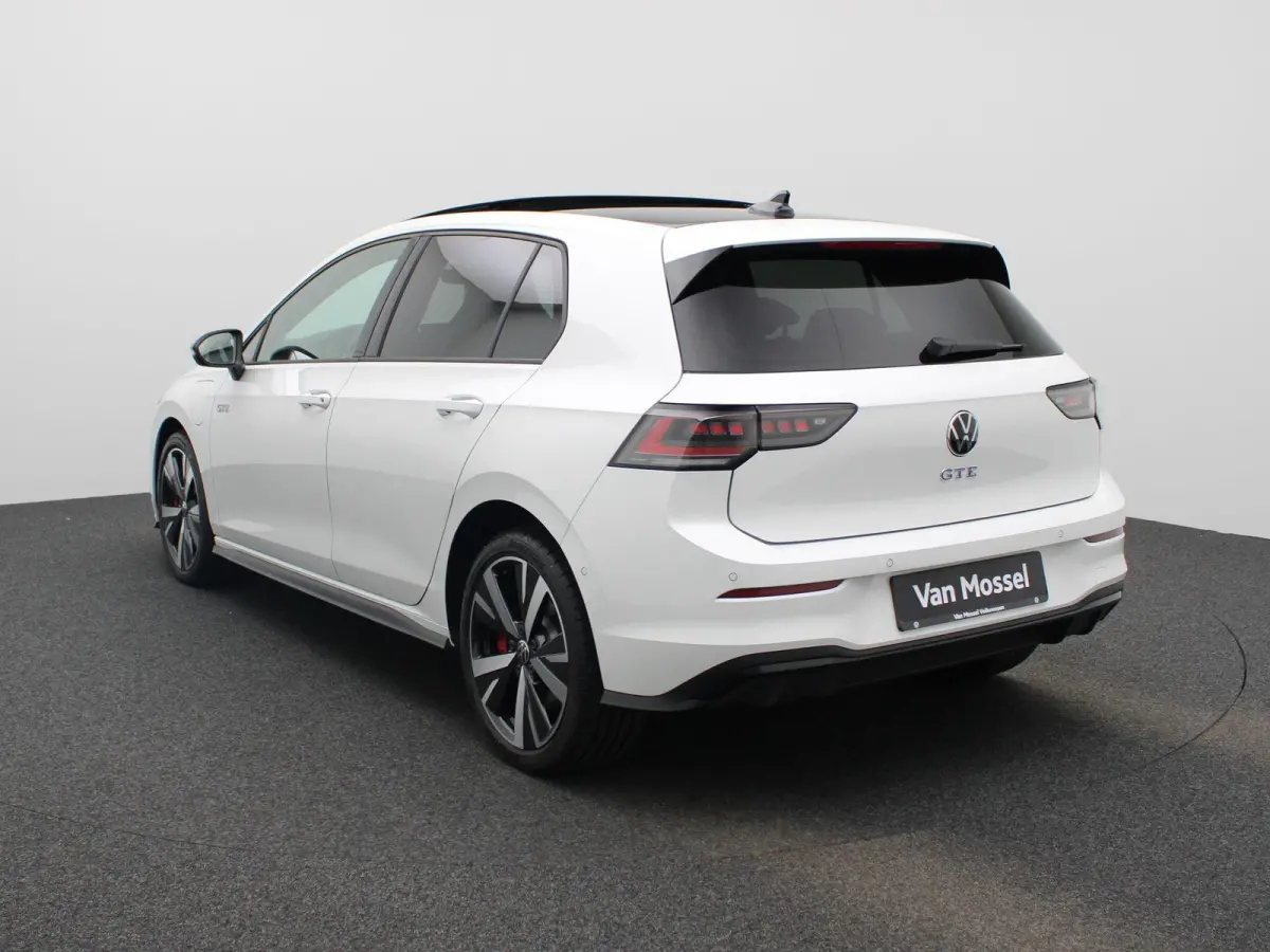 1.5 eHybrid GTE 272 PK | DEMO | PANORAMADAK | 360 CAMERA | HEAD-UP | SFEERVERLICHTING | STOELVERWARMING | STUURVERWARMING | IQ LIGHT | APPLE CARPLAY - ANDROID AUTO | DIGITALE COCKPIT PRO | K