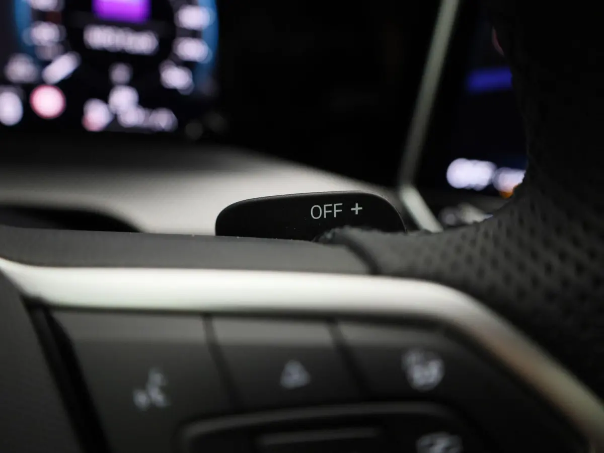 1.5 eHybrid GTE 272 PK | DEMO | PANORAMADAK | 360 CAMERA | HEAD-UP | SFEERVERLICHTING | STOELVERWARMING | STUURVERWARMING | IQ LIGHT | APPLE CARPLAY - ANDROID AUTO | DIGITALE COCKPIT PRO | K