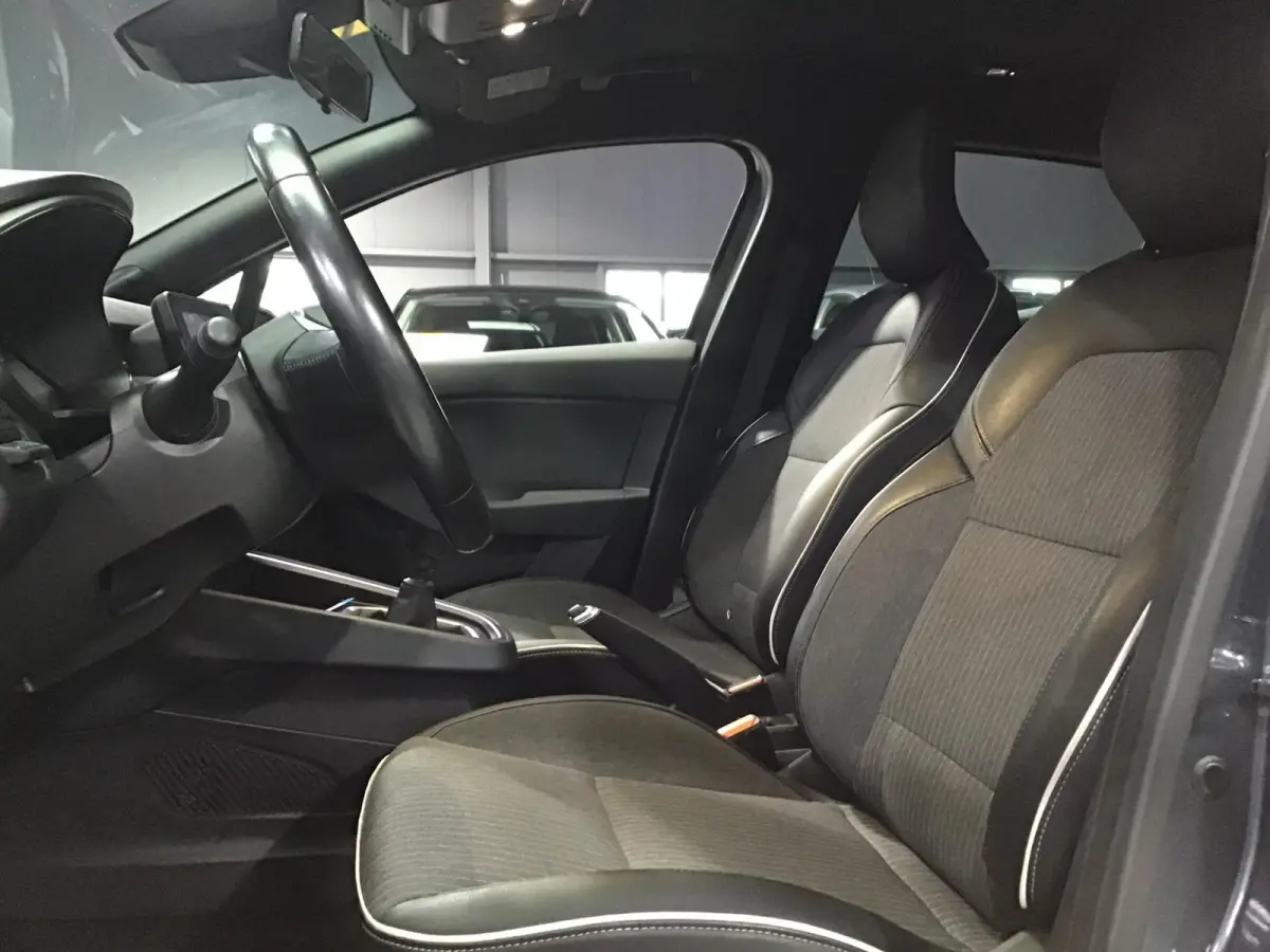 1.0 TCe Intens l Dealer Onderh. l New Apk + Kln Brt + Remmen I Navi I Carplay l Digital Dash l 6 Bak l Clima l Cruise