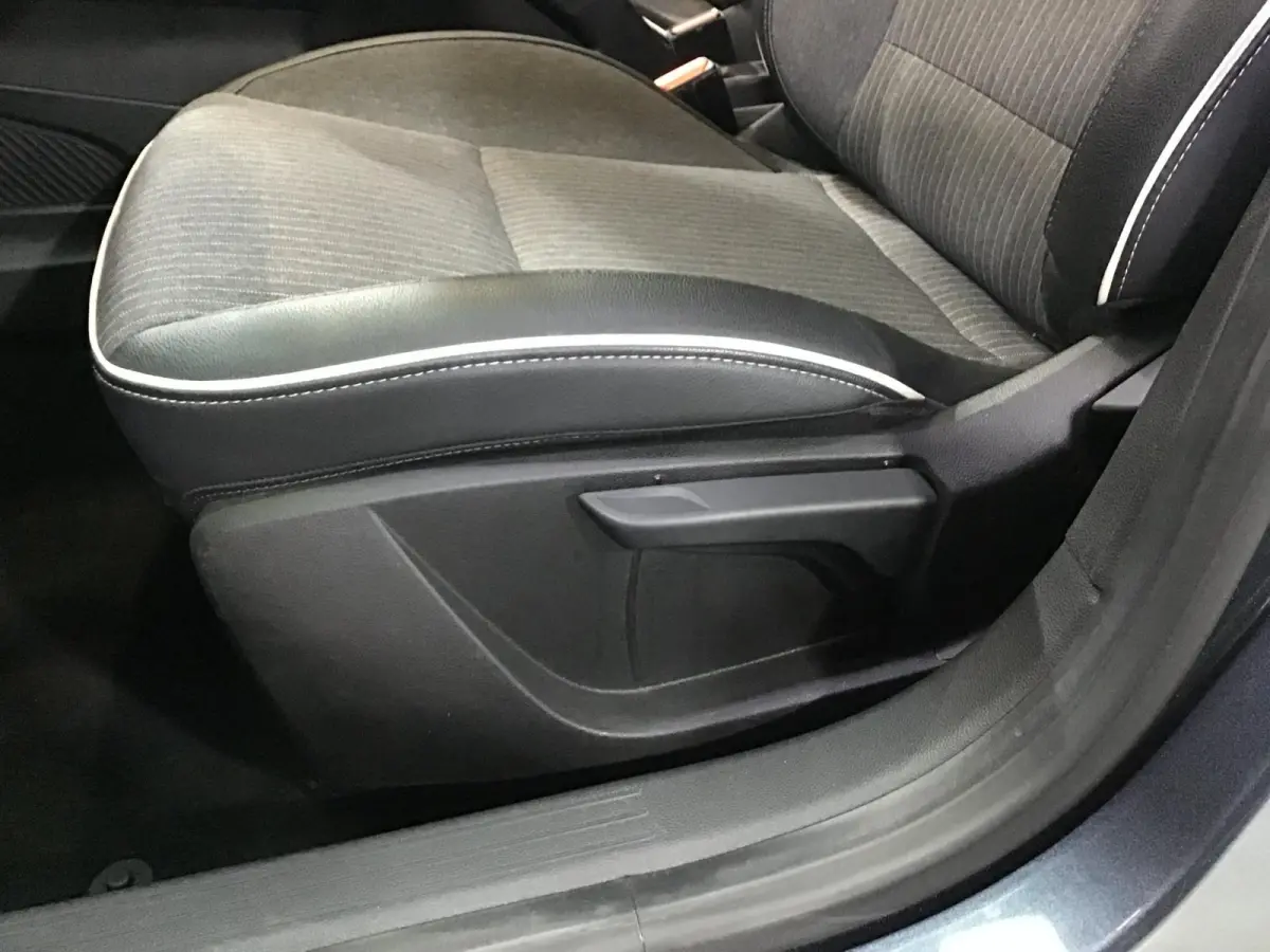 1.0 TCe Intens l Dealer Onderh. l New Apk + Kln Brt + Remmen I Navi I Carplay l Digital Dash l 6 Bak l Clima l Cruise