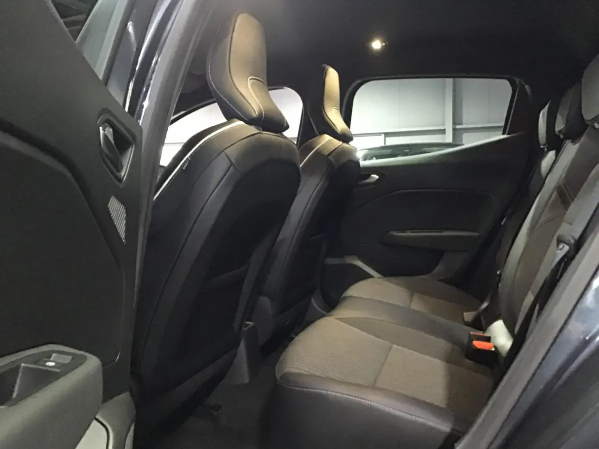 1.0 TCe Intens l Dealer Onderh. l New Apk + Kln Brt + Remmen I Navi I Carplay l Digital Dash l 6 Bak l Clima l Cruise