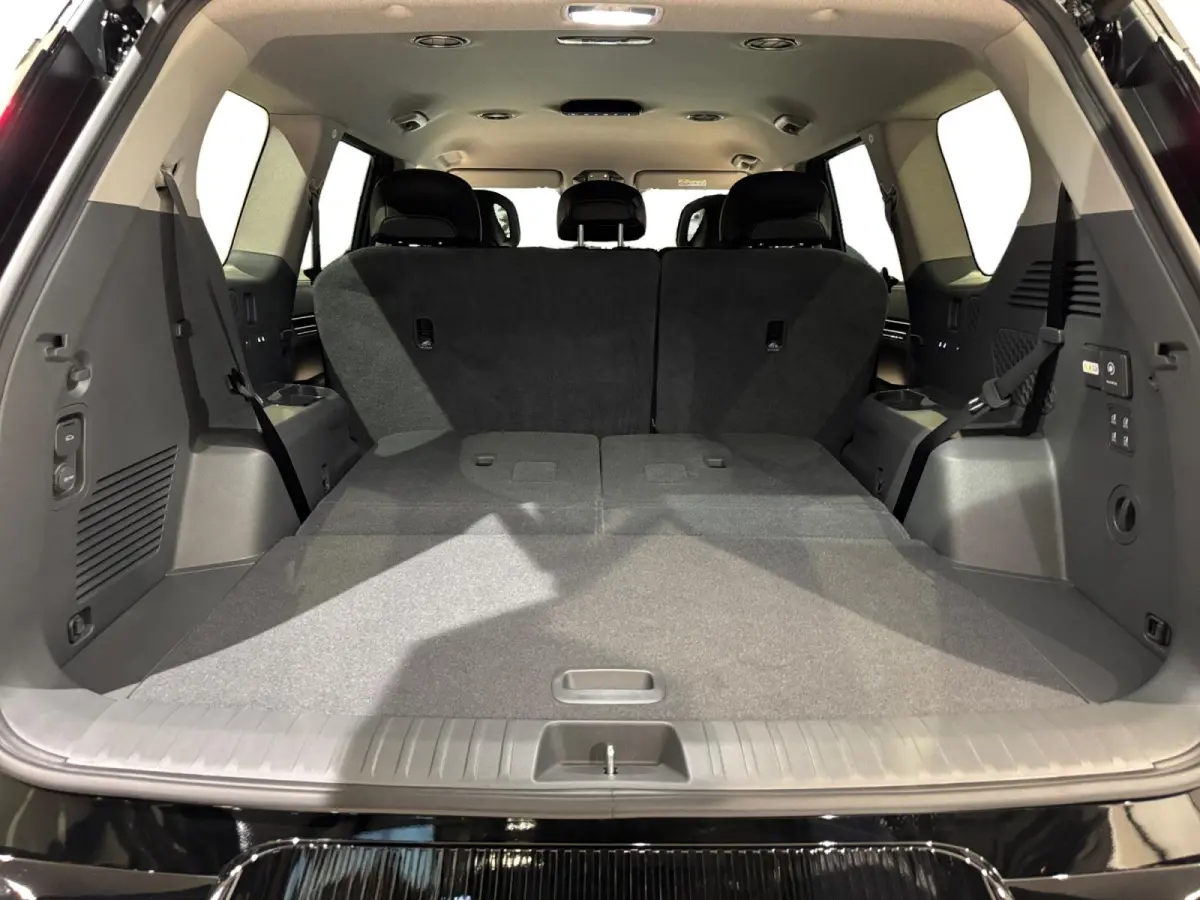 Plus 99.8 kWh | NU MET €3.000,- Inruilpremie! | Meridian premium sound system | Elektrisch verstelbare bestuurdersstoel