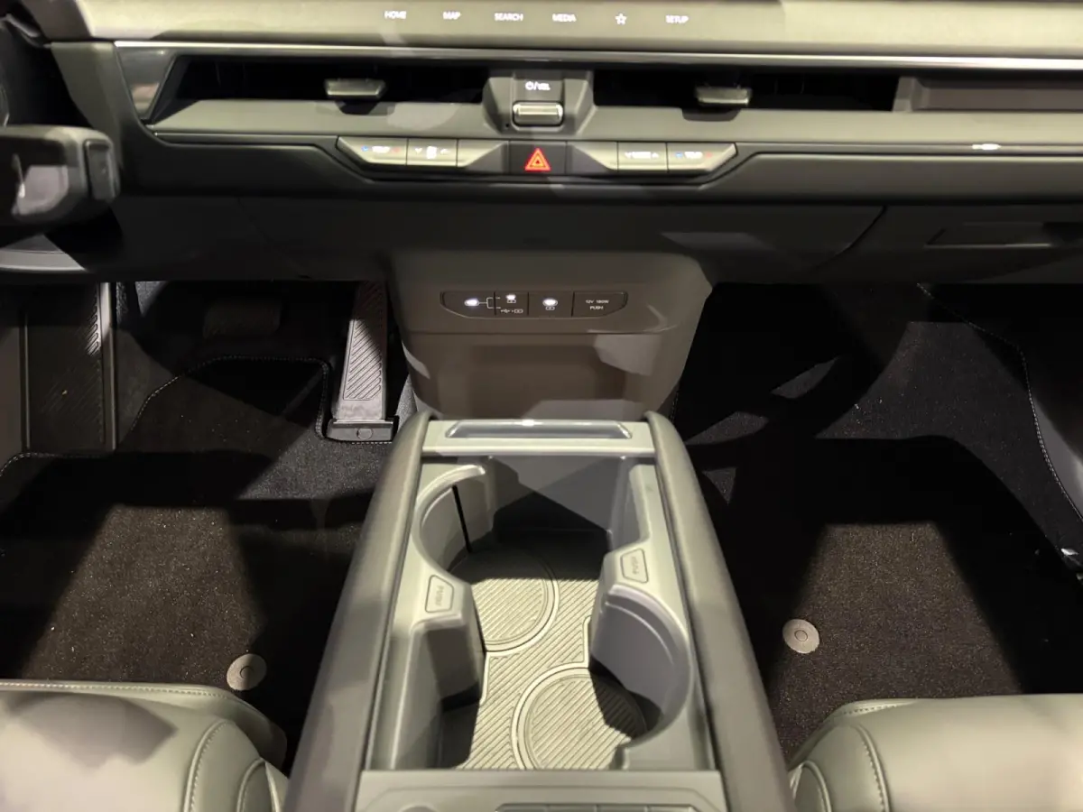 Plus 99.8 kWh | NU MET €3.000,- Inruilpremie! | Meridian premium sound system | Elektrisch verstelbare bestuurdersstoel