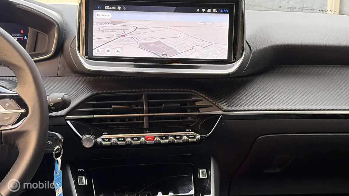 1.2 PureTech 100 Style 100 PK Clima / FM nav / LM / camera / 20.608 KM!!!