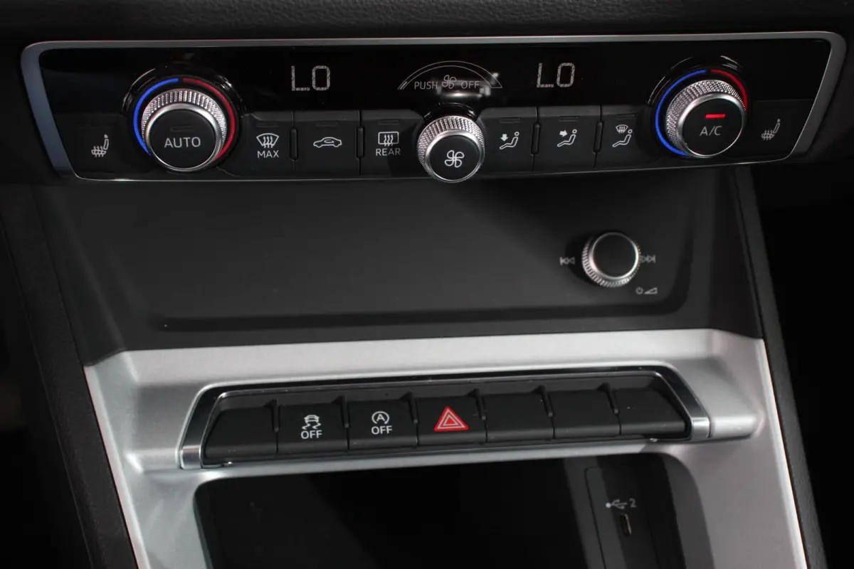 35 TFSI 162pk MHEV S tronic Prestige Navigatie Apple Carplay/Android Auto Parkeersensor achter Adaptive Cruise Control Stoelverwarming Ledverlichting Virtual Cockpit Climate Control