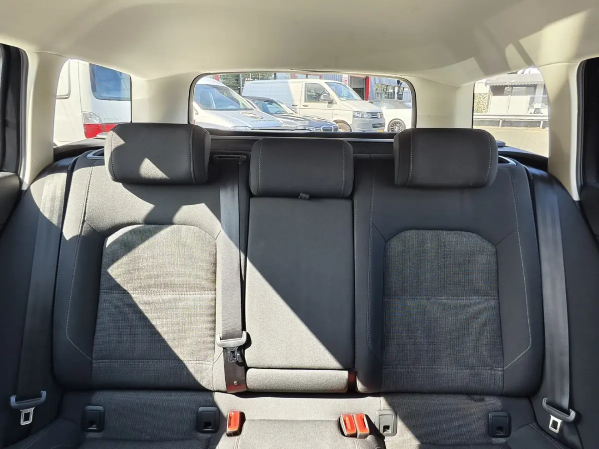 1.6 TDI Comfortline Business // AIRCO / CRUISE / AUTOMAAT / NAP