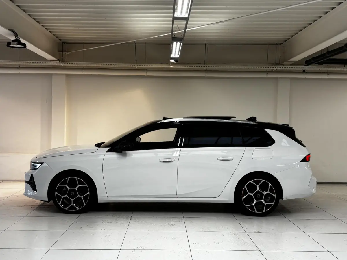 1.6 Hybrid Level 4 Automaat | Panoramadak | AGR | Stoelverwarming | 360 camera |