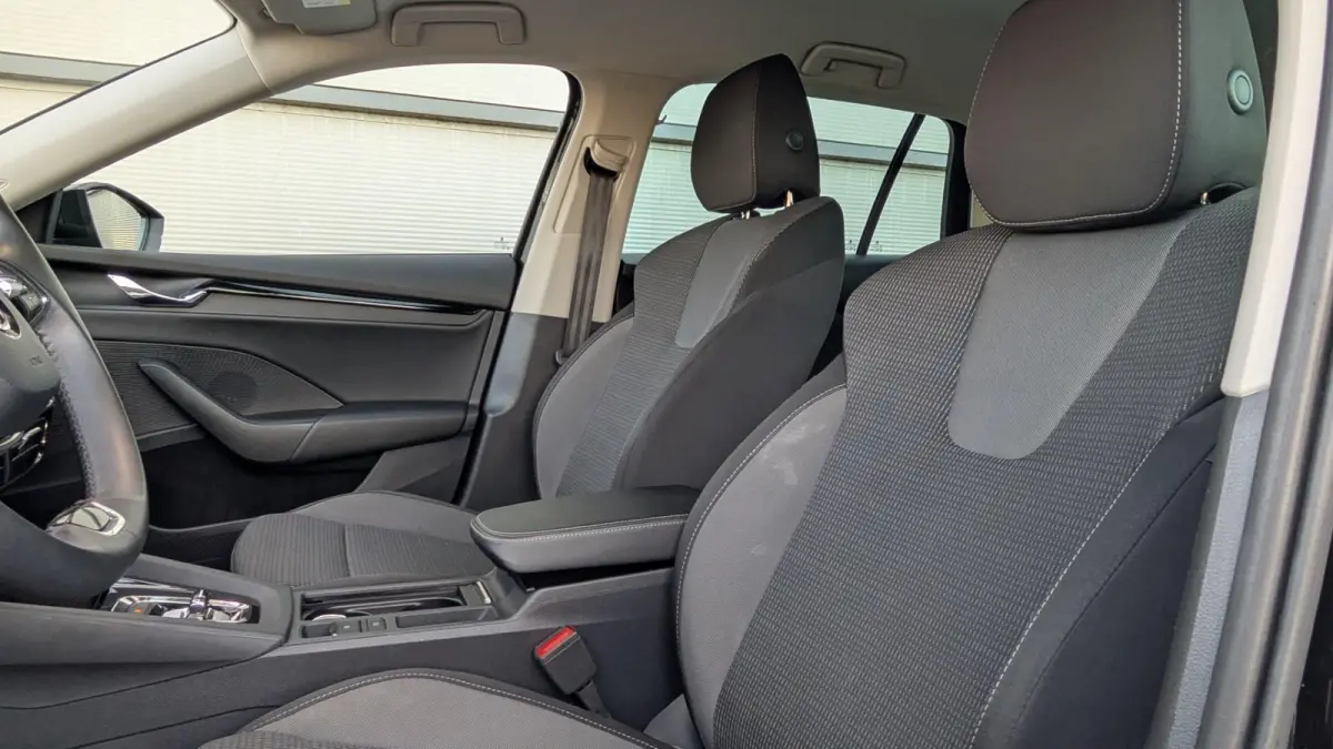 1.0 e-TSI 110pk DSG Business Edition | Navigatie | Elektrische Achterklep