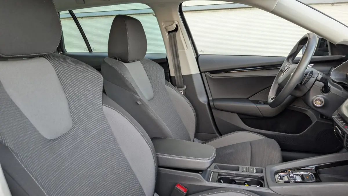 1.0 e-TSI 110pk DSG Business Edition | Navigatie | Elektrische Achterklep