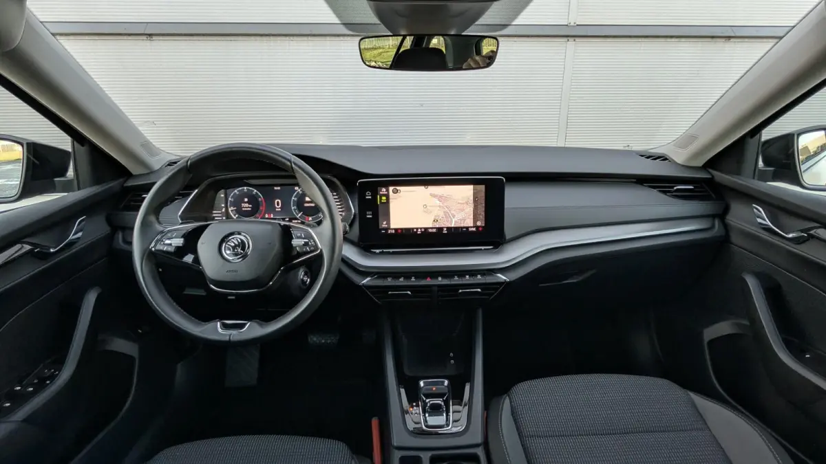 1.0 e-TSI 110pk DSG Business Edition | Navigatie | Elektrische Achterklep