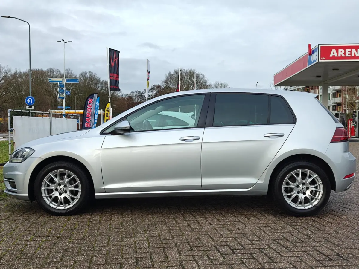 1.0 TSI Comfortline Business| Org. NL | Massagestoel | Stoelverwarming | Carplay | Achteruitrijcamera