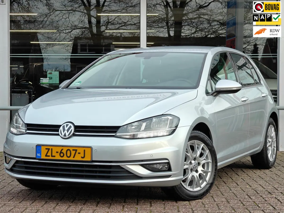 1.0 TSI Comfortline Business| Org. NL | Massagestoel | Stoelverwarming | Carplay | Achteruitrijcamera