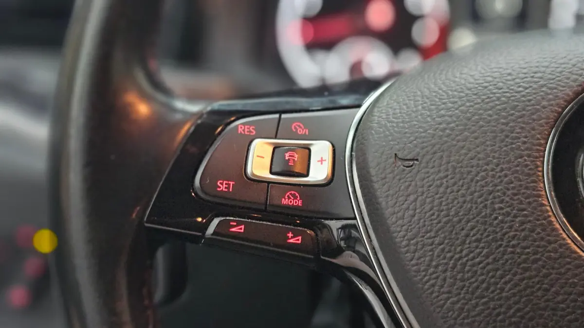1.0 TSI Comfortline Business | ACC | CarPlay | NAP | Groot Navi
