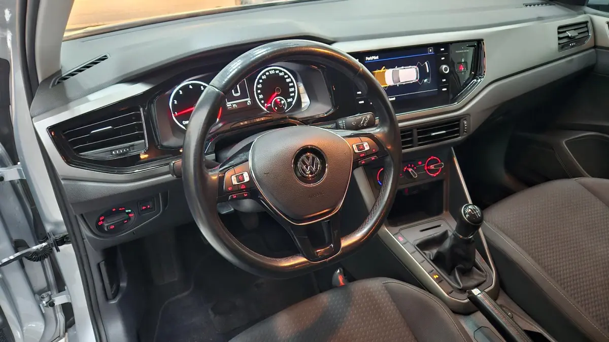1.0 TSI Comfortline Business | ACC | CarPlay | NAP | Groot Navi