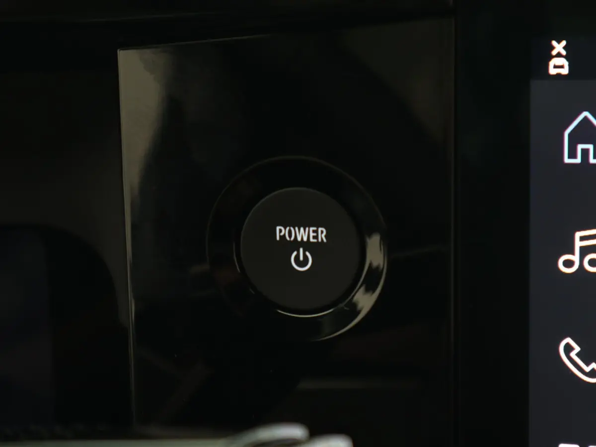 ADVANCE - Launch Edition 52 kWh | Parkeercamera | Adapt. Cruise | Stoelverw. |