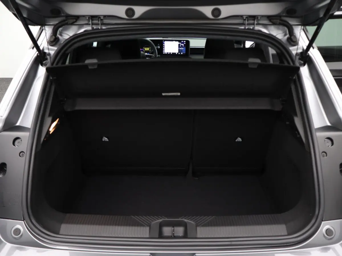 ADVANCE - Launch Edition 52 kWh | Parkeercamera | Adapt. Cruise | Stoelverw. |