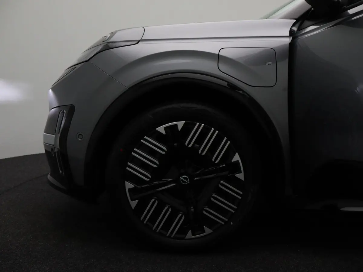ADVANCE - Launch Edition 52 kWh | Parkeercamera | Adapt. Cruise | Stoelverw. |