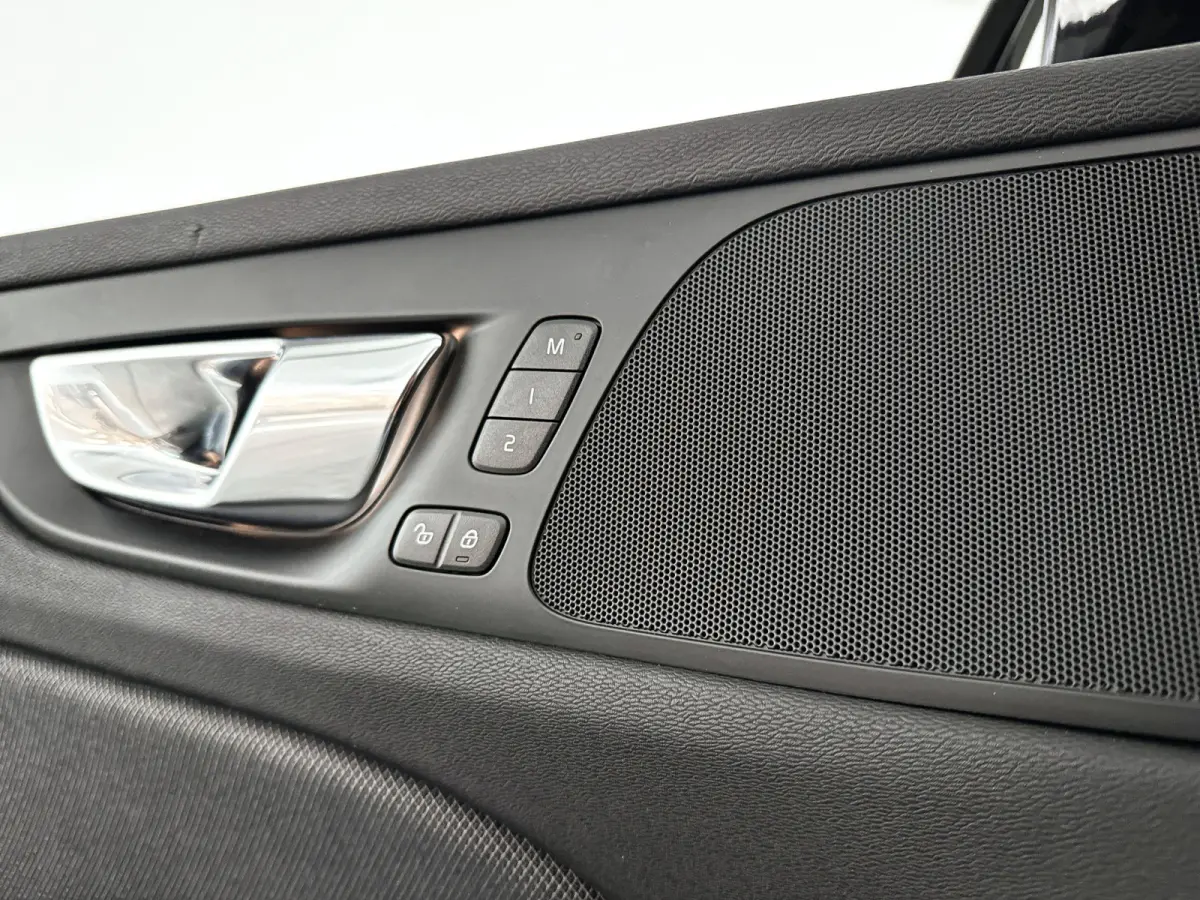 T6 AWD Twin Engine R-Design | Parkeercamera | Stoelverwarming | Cruise control | Navigatie