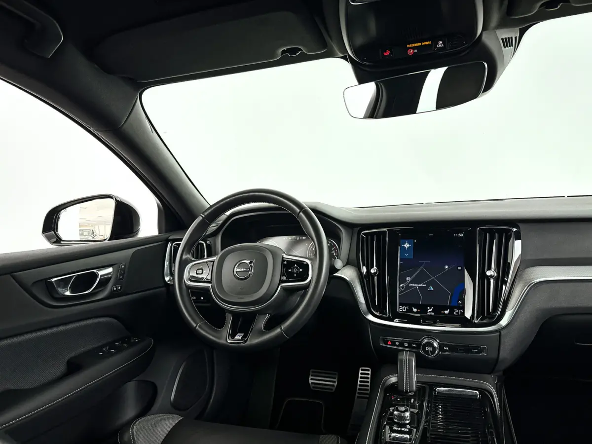 T6 AWD Twin Engine R-Design | Parkeercamera | Stoelverwarming | Cruise control | Navigatie